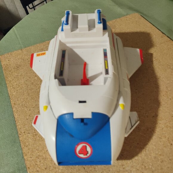 Vintage ToyBiz Fantasic Four Mr Fantastic Sky Shuttle (1995) - Picture 3 of 4